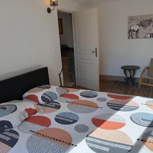 Séjour chez l'habitant Chambre Vue Chateau - Bâtisse Historique Proche Lac/forêts, Saveres